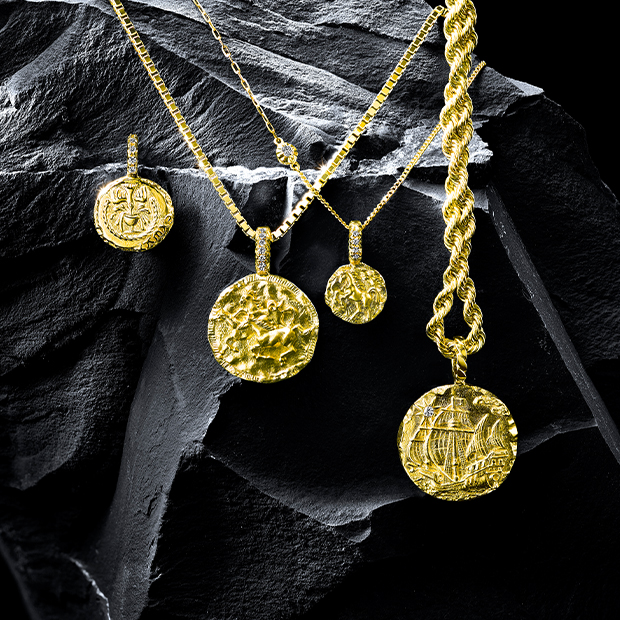 DIAMOND HORSE CHARM, , large